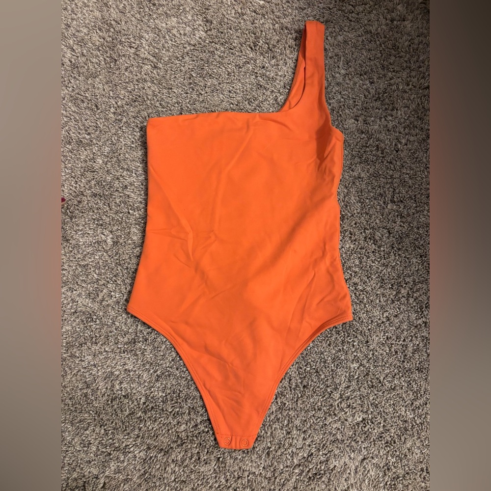 Aritzia Babaton BodySuit
